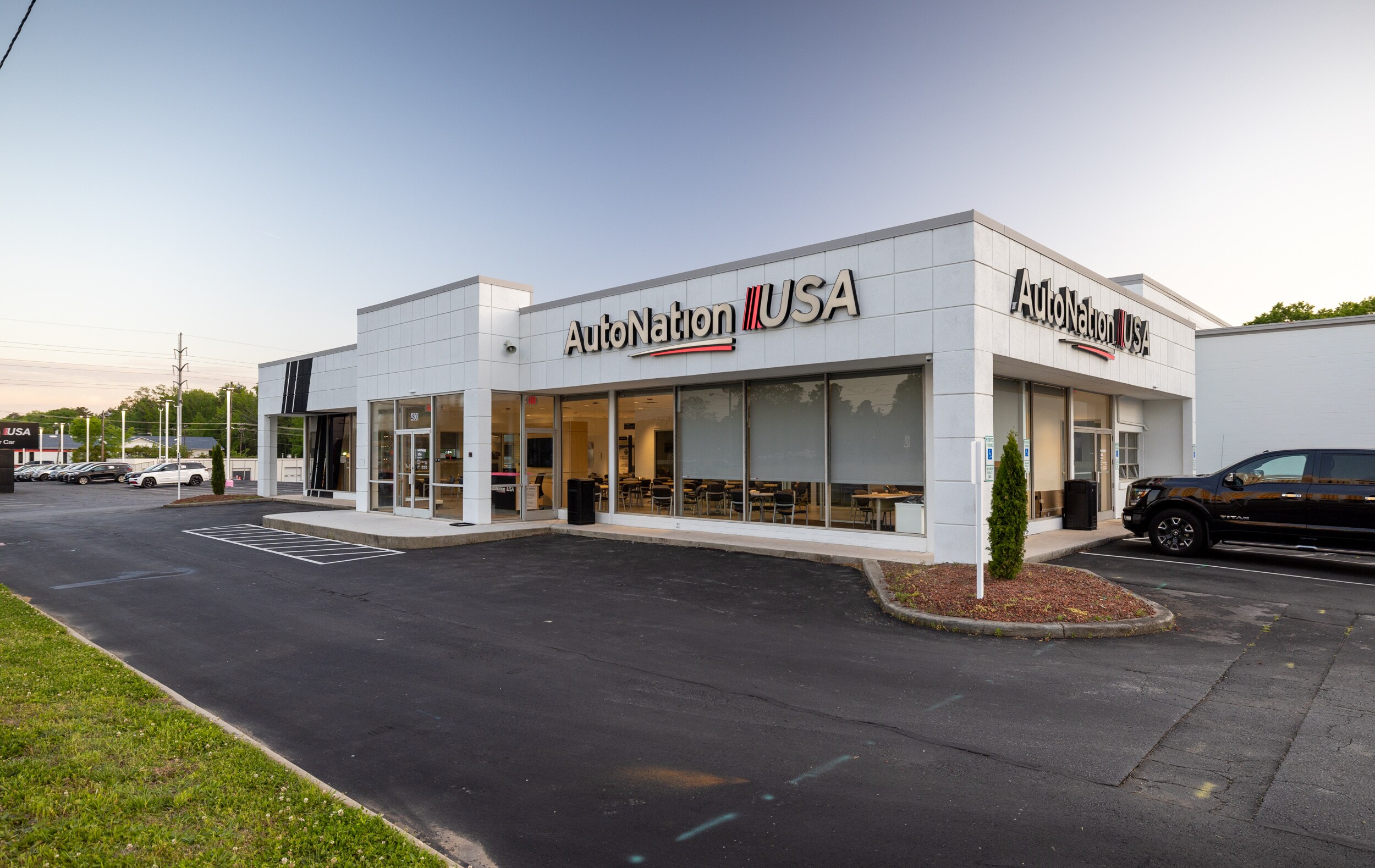 Exterior view of AutoNation USA Charlotte, NC